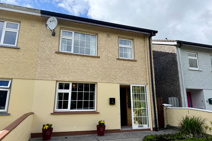 98 Riverdale Court, Castlebar, Co. Mayo