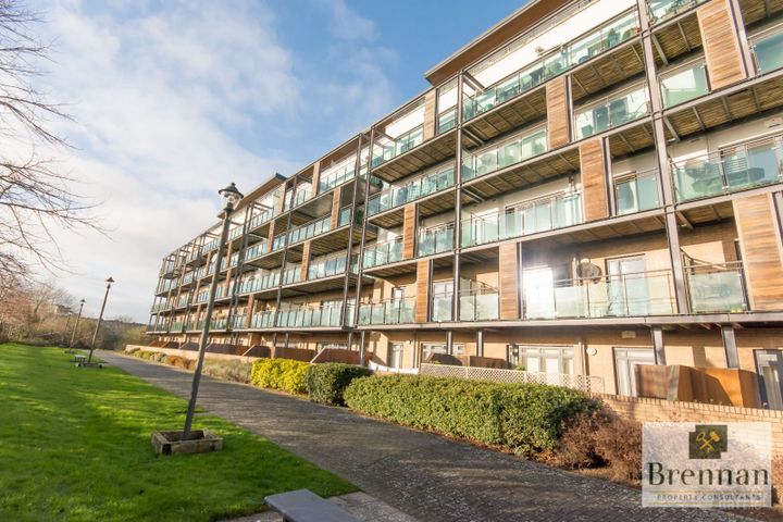 Apartment, Royal Canal Court, Royal Canal Park, Dublin 15