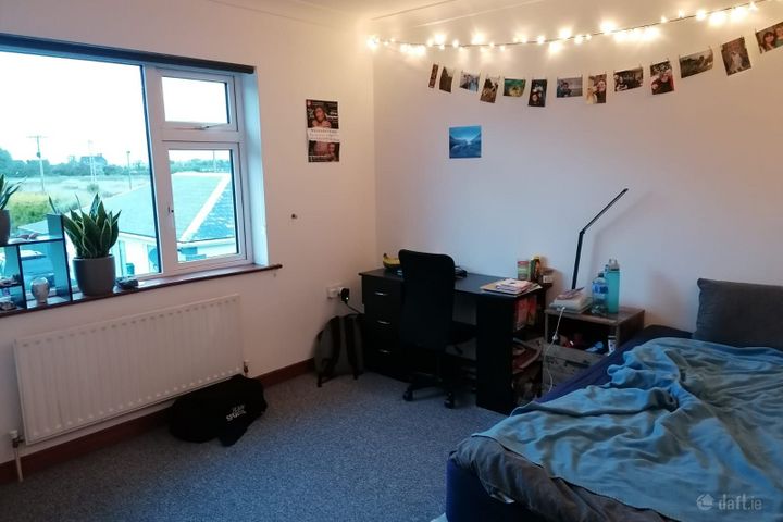 2 Lios Na Cri, Oranmore, Galway, Oranmore, Co. Galway