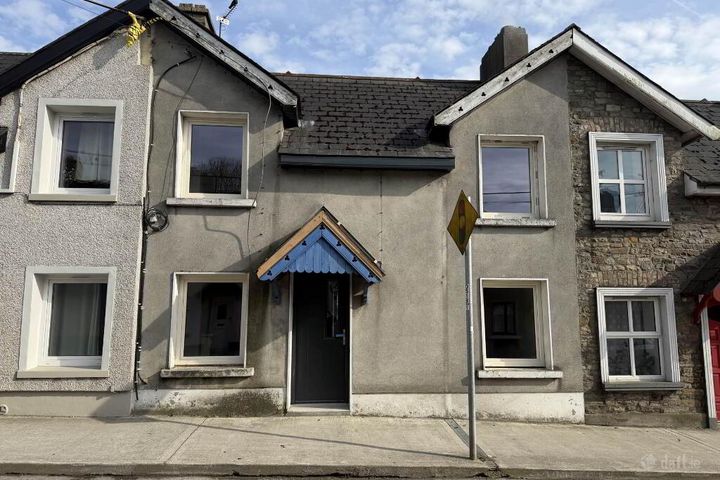 30 Railway View, Roscrea, Co. Tipperary, Roscrea, Co. Tipperary