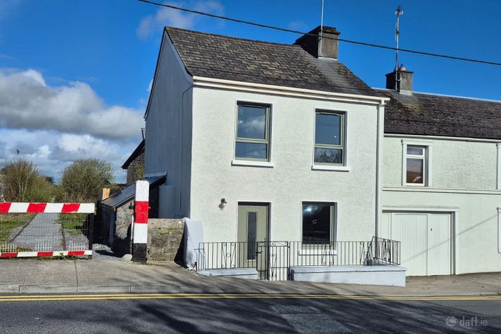 Vicar Street, Tuam, Co. Galway, H54CR68