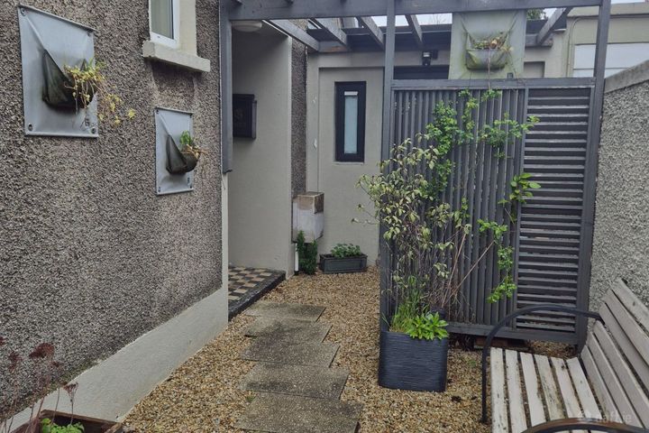 37 Brookville Park, Blackrock, Blackrock, Co. Dublin