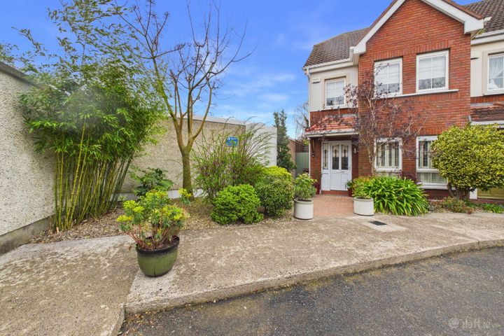 10 Larkfield Place, Lucan, Lucan, Co. Dublin, K78FW77