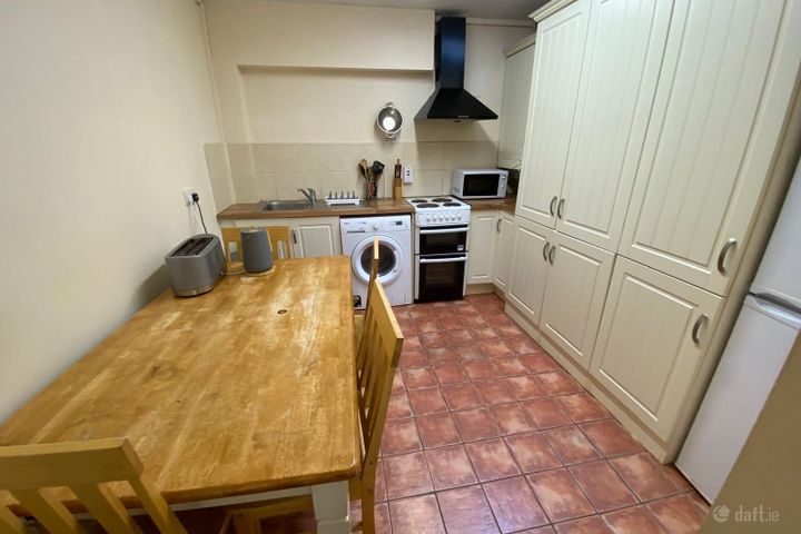 11 Alverna, Mardyke Walk, Western Road, Co. Cork