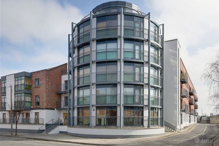 64 Shelbourne Park Apartments, Grand Canal Dock, Dublin 2