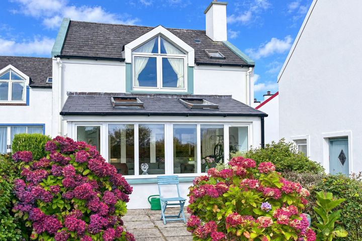 Kestrel Cottage, Colla Road, Schull, Schull, Co. Cork, P81KW25