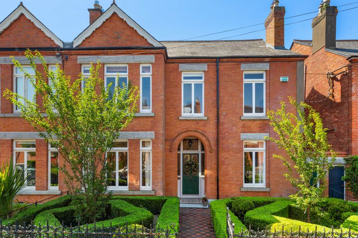 14 Healthfield Road, Terenure, Dublin 6, D06YD52