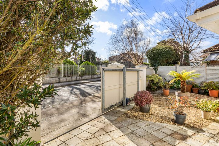 4 Temple Crescent, Blackrock, Co. Dublin, A94NT38 - Photo 2