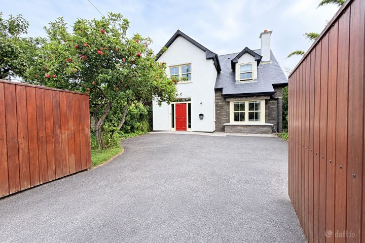 Applewood, Croaghta Park, Glasheen, Co. Cork, T12P2FA