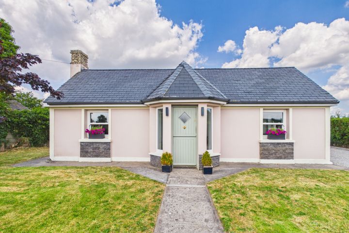Sallybog, Gortnahoe, Thurles, Co. Tipperary, E41KX96