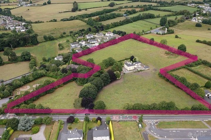 Emmaus House and Development Land, Ballyroan Road, Abbeyleix, Co. Laois, R32CY91