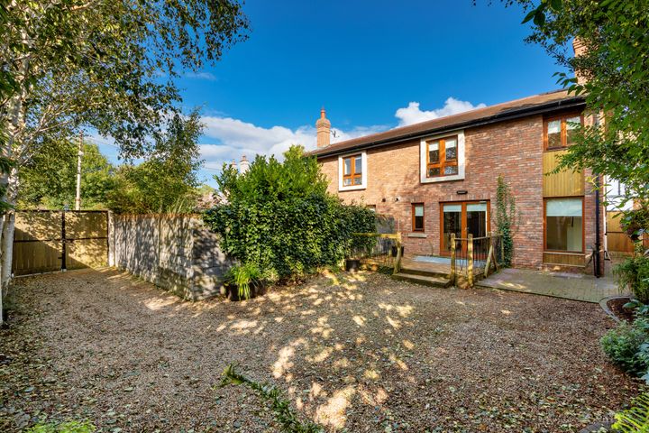 2 Rise Mews, The Rise, Glasnevin Dublin 9, Dublin 9, Dublin