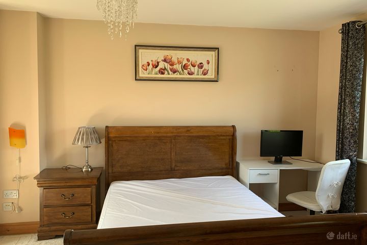 72 Castlegate Grove, Adamstown, Co. Dublin