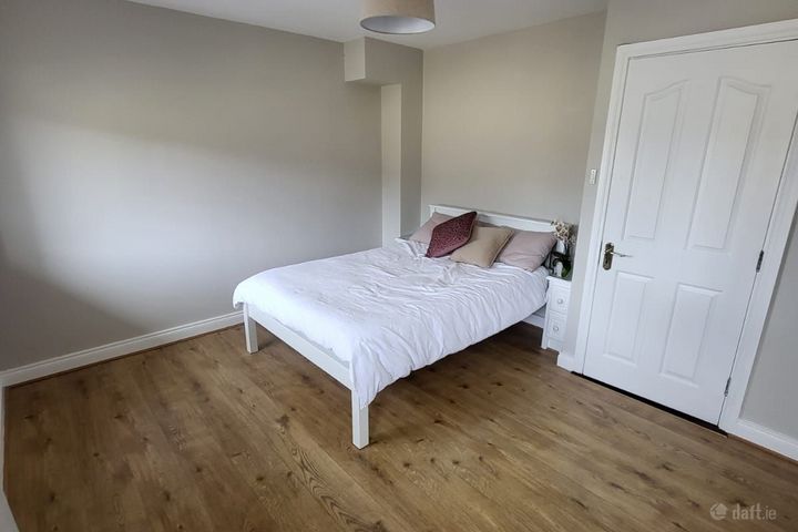 Apartment 10, Shannon Weir, Sr. Bernard Quay, Athlone, Co. Westmeath
