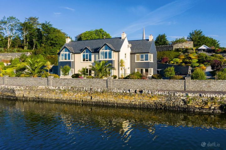 Sunny Rock, Church Road, Rosscarbery, Co. Cork, P85PX26