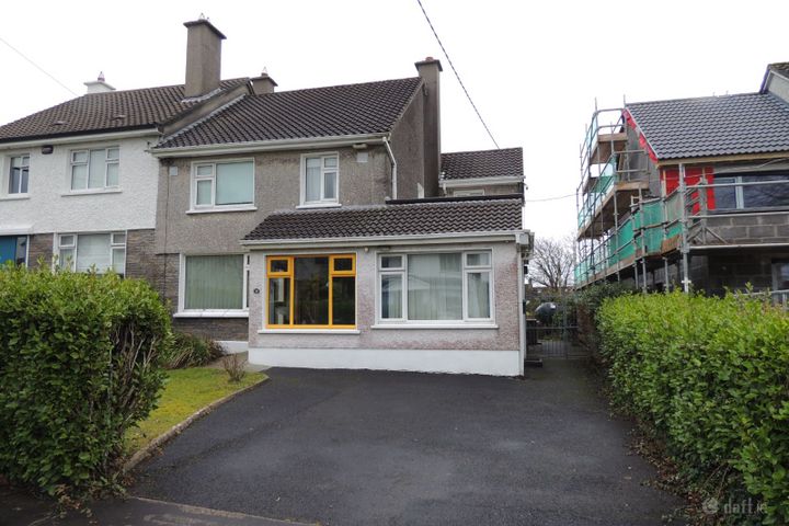18 Glenard Avenue, Salthill, Co. Galway