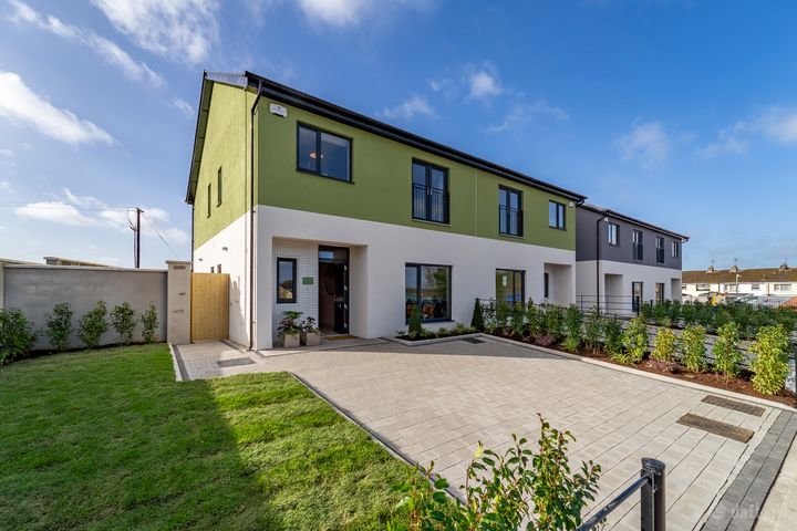 Market Close, Dunlavin, Co. Wicklow