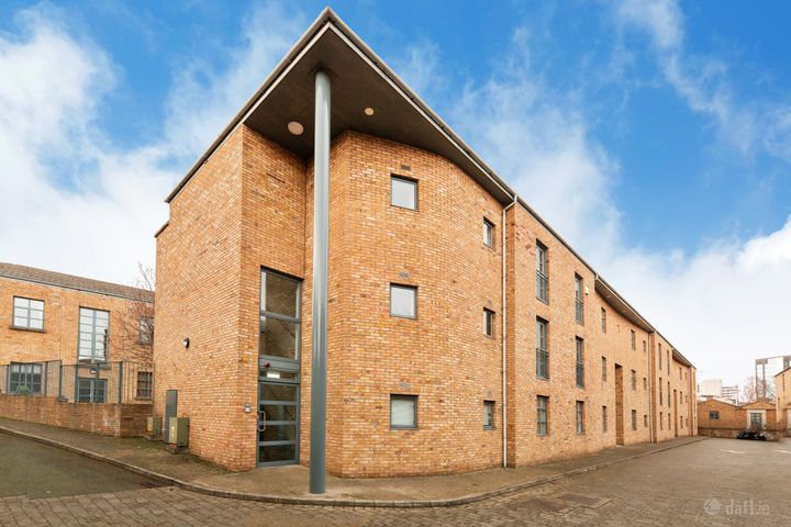 2 Cannon Mews East, Beggars Bush, Ballsbridge, Dublin 4, D04KX49