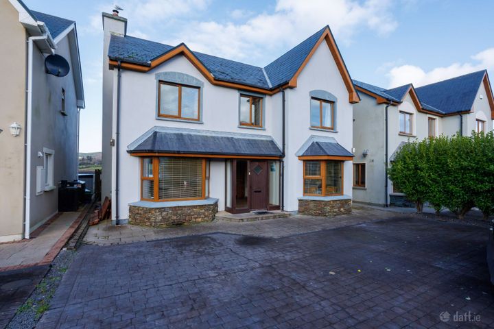 2 Marina Walk, Cahersiveen, Co. Kerry, V23VN36