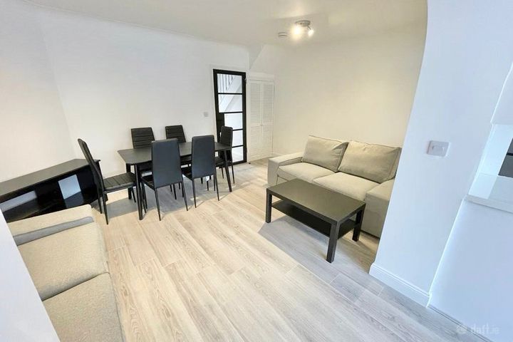 241 Carnlough Road, Dublin 7, Cabra, Dublin 7