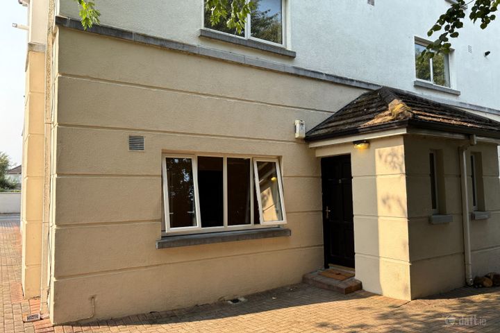 6 Cloonbeg, Larchfield Court, Kilkenny, Co. Kilkenny, R95PR68