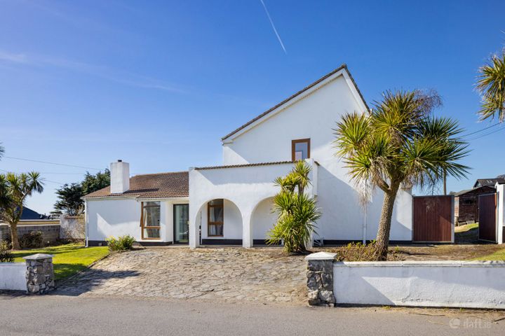 Strand House, Hands Lane, Rush, Co. Dublin, K56RF64