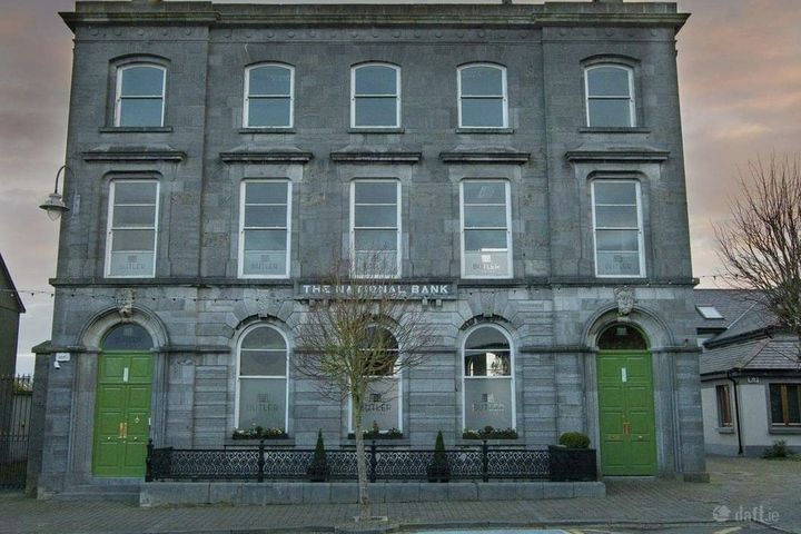 12 The Square, Listowel, Co. Kerry, V31ET91