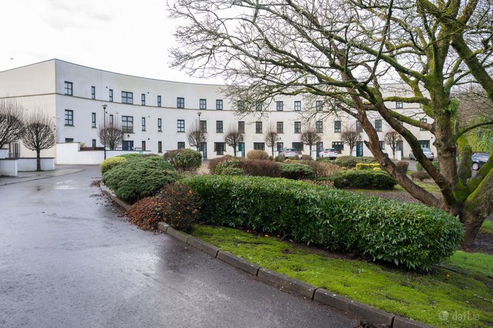 8 The Crescent, Farranlea Road, Wilton, Co. Cork, T12W6XD