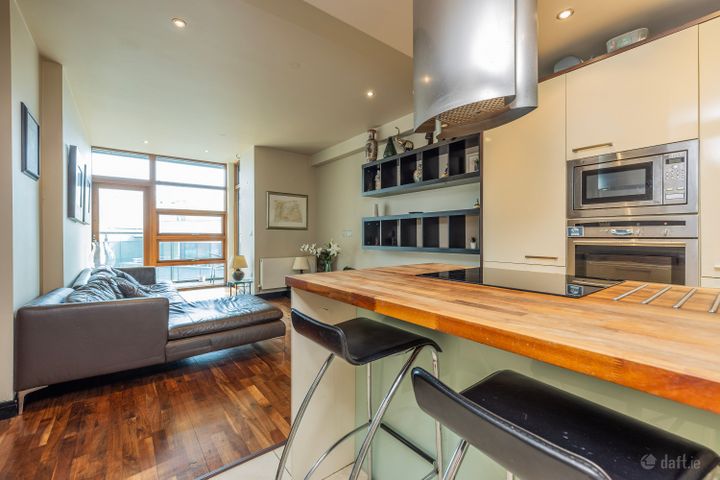 Apartment 402, Beacon One, Beacon Court, Bracken Road, Sandyford, Dublin 18, D18EV29 - Photo 3