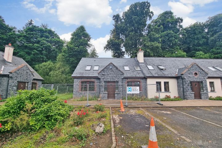 4 Lakeside, Mount Falcon Estate, Ballina, Co. Mayo, F26HV0T