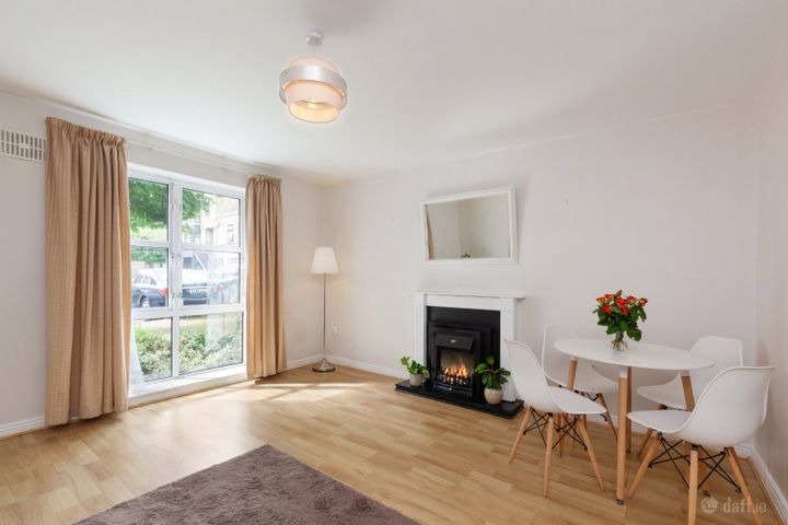 39 Saint Peters Square, Phibsboro, Dublin 7, D07VX62