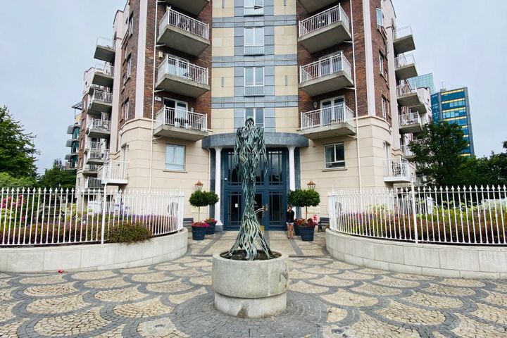 Apartment, The Berkeley Block, Pembroke Square, Grand Canal Dock, Dublin 4