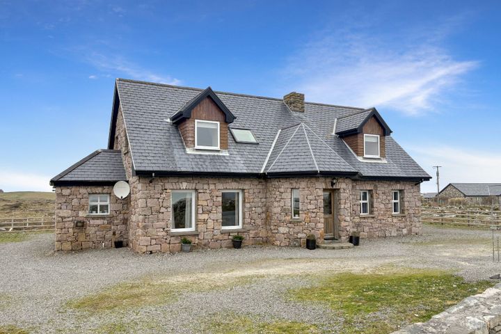 Residence at Bunowen Beg, Ballyconneely, Co. Galway, H71ER80