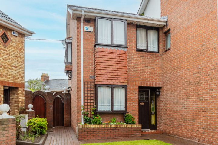 36 College Manor, Drumcondra, Dublin 9, D09X2Y3