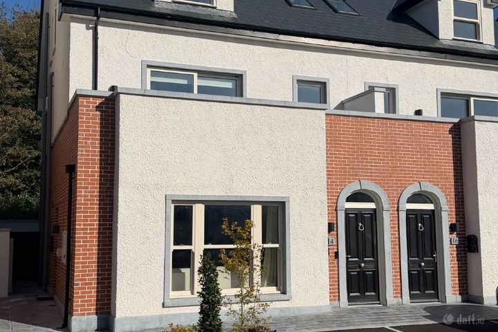 14 Merton, Model Farm Road, Co. Cork