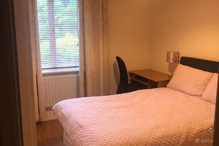 Stonemasons Way, Ballinteer, Dublin 16