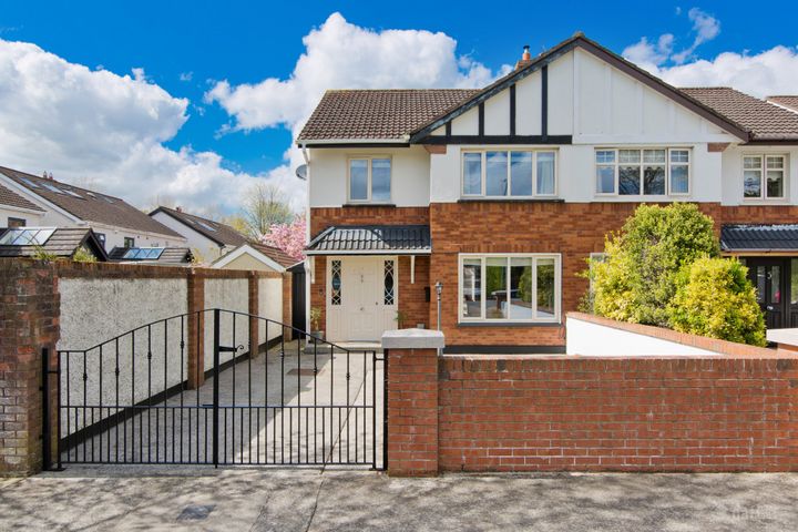 1 Luttrellstown Walk, Castleknock, Dublin 15, D15R6XP