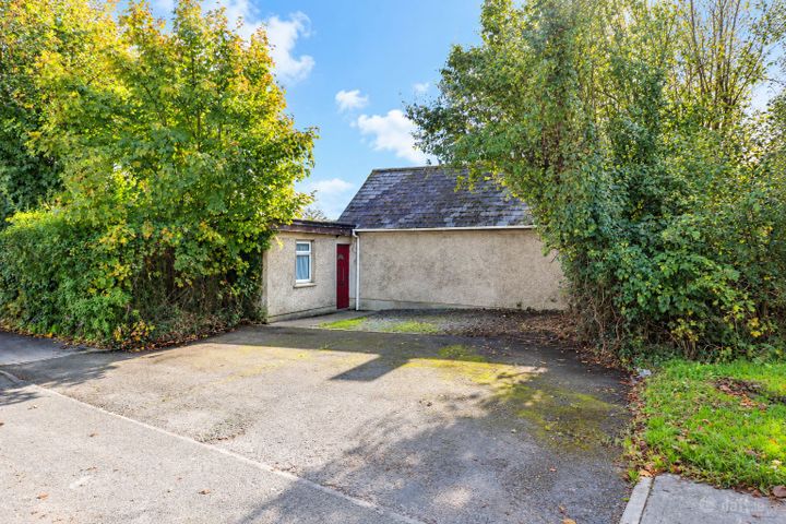 Sir John's Road, Carrick-on-Suir, Co. Tipperary, E32WY00
