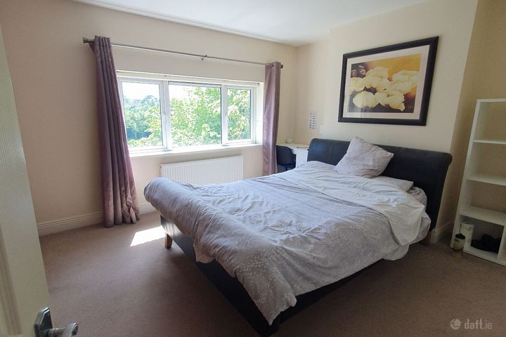 T12WR1H, Rochestown, Co. Cork