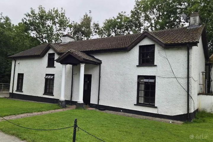 Sean Teach, Lifford, Co. Donegal