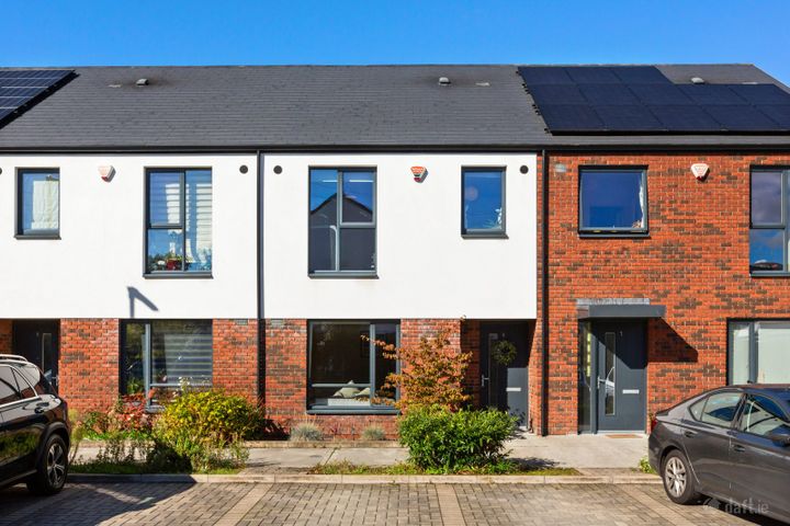 8 White Pines Drive, Stocking Avenue, Rathfarnham, Dublin 16, D16K1H3