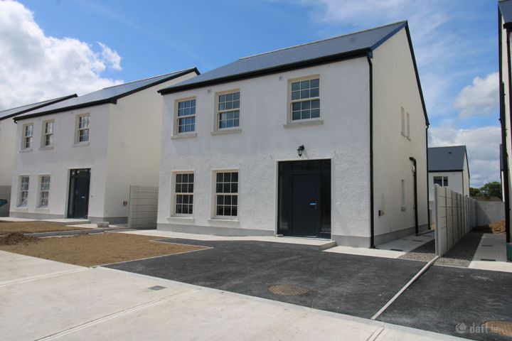 2 Beech Hill, Crossmolina, Co. Mayo, F26TK2W