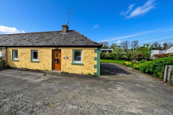 Grove House, Lisbrock, Kiltoom, Athlone, Co. Roscommon, N37P6X5