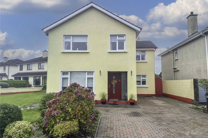 Dun Aengus, 110 Seacrest, Knocknacarra, Galway