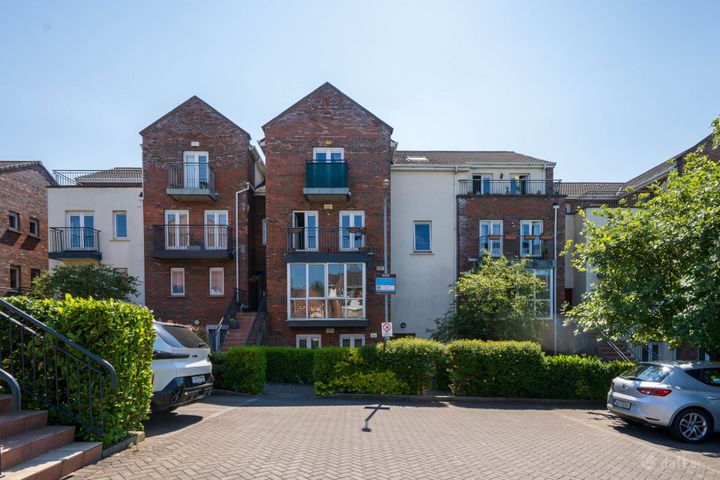 68 Blasket Square, Waterville, Blanchardstown, Dublin 15, Co. Dublin, D15YC95