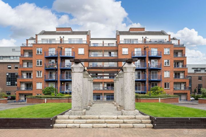 78 The Fasnet, Custom House Harbour, North Wall, Dublin 1, D01HX44