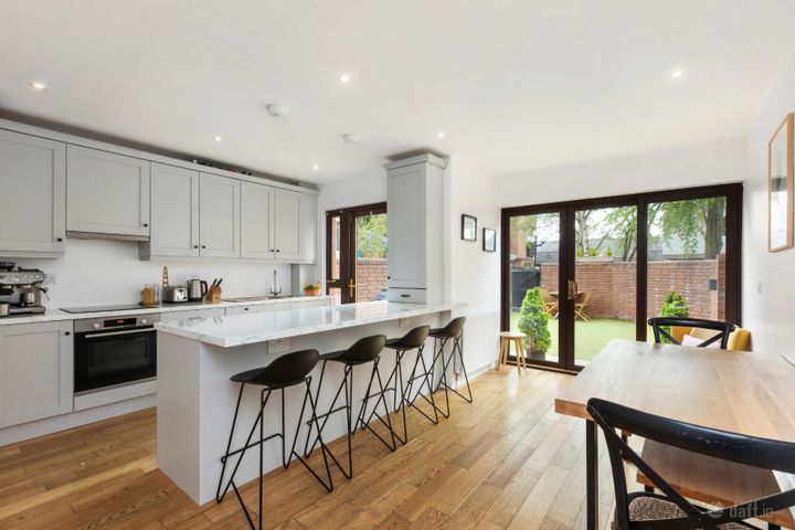 5 Martello Mews, Sandymount, Dublin 4, D04R2T8