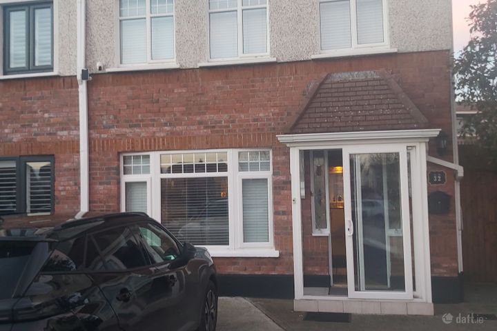 32 Greenwood Lawn, Ayrfield, Dublin 13
