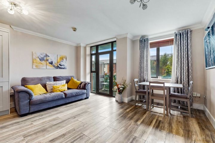 Flat 2, 15 B Main Street, Clongriffin, Dublin 13, D13TD77