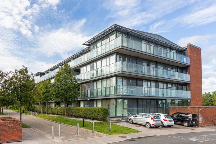 27 Mimosa Hall, Levmoss Park, The Gallops, Leopardstown, Dublin 18, D18FY61